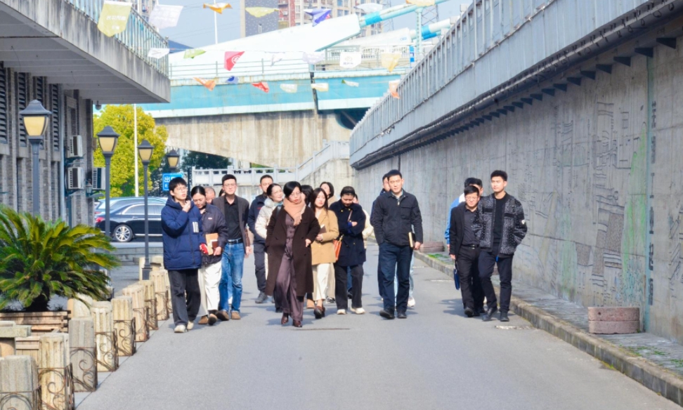 “走進園區，共享未來”鏡湖區高層次人才服務企業雙向促進對接交流活動在園舉辦