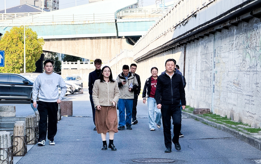 鏡湖區委常委、副區長高偉來園調研指導工作